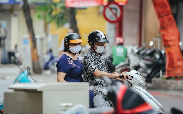 Hà Nội khuyến cáo người dân không ra khỏi nhà nếu không thực sự cần thiết