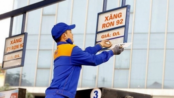gia xang se giam con 14000 donglit vao ngay mai