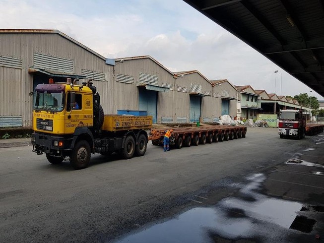 Cận cảnh đoàn tàu metro đầu tiên sắp về tới TP HCM