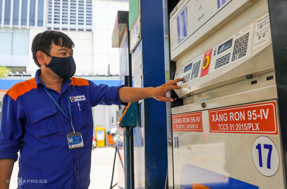 Giá xăng dầu hôm nay (13/11): Dầu thô vẫn chưa thể tăng trở lại
