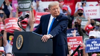 Ông Trump sẽ phải rời Mỹ nếu thua đối thủ Biden?