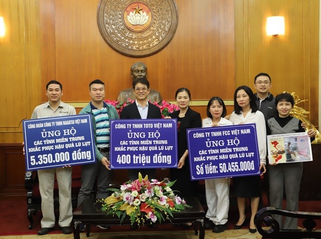 150 tỷ đồng ủng hộ người dân miền Trung vượt qua bão lũ
