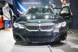 bmw gioi thieu lien luc 10 mau xe sang gia tu 186 ty dong