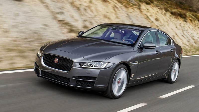 gia xe o to jaguar moi nhat thang 12020