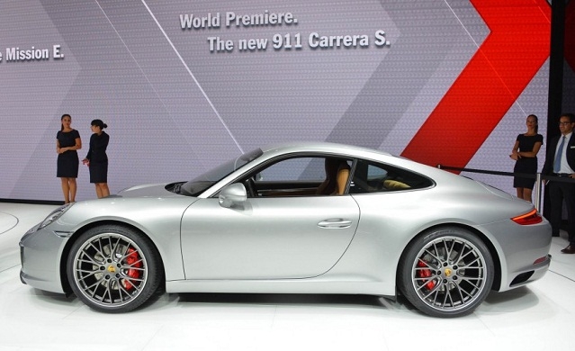 gia xe o to porsche moi nhat thang 32020 718 cayman gan 4 ty dong