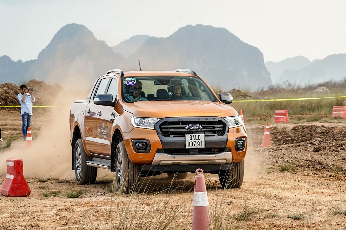 0152 2018 ford ranger wildtrak 4x4 oto com vn 14 216d