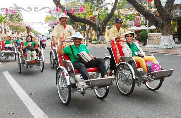 to chuc le hoi nghe thuat quoc te tai viet nam biet lo nhung van phai lam