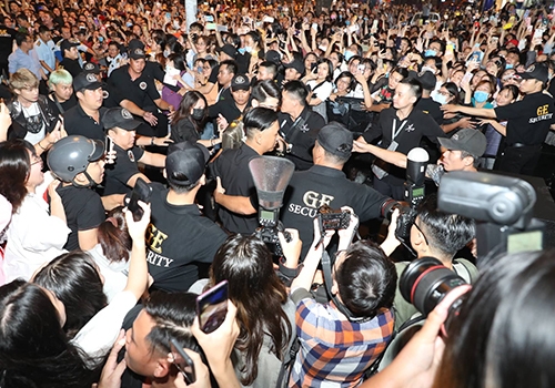 tin giai tri sao viet hom nay 119 ji chang wook noi gi sau khi huy chuong trinh vao gio chot