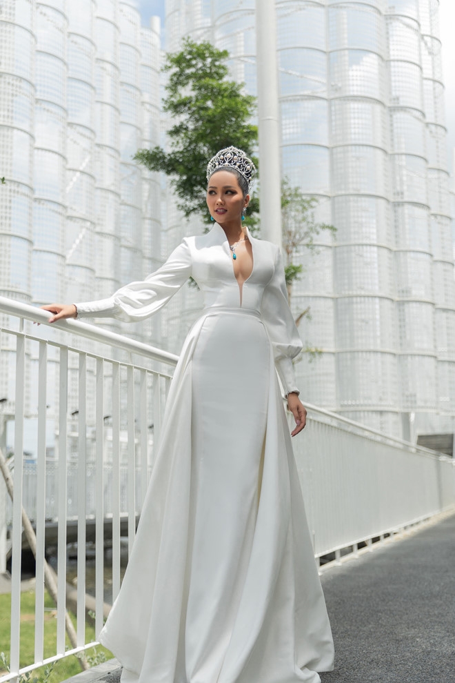 tin giai tri sao viet hom nay 149 angela phuong trinh hoa hang nga di lam tu thien dip trung thu