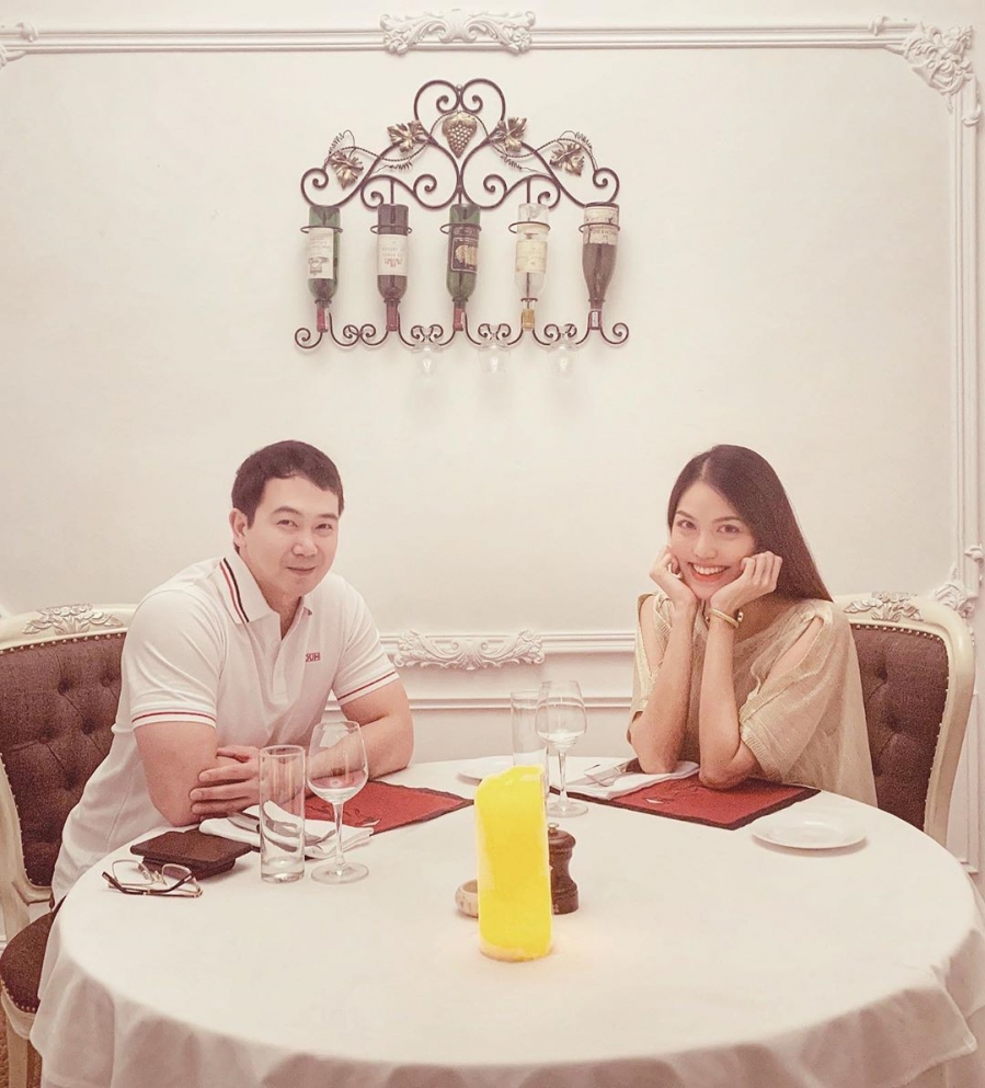 tin giai tri sao viet hom nay 189 lo anh cuoi cua a hau phuong nga va ban trai