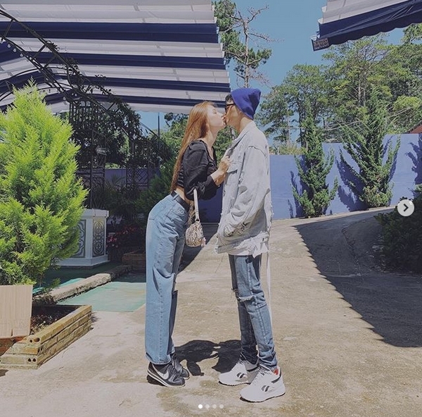 Tin giải trí sao Việt hôm nay (25/9): Quốc Trường gây sốt khi "cầu hôn" Bảo Thanh trên sân khấu tin giai tri sao viet hom nay 259 quoc truong gay sot khi cau hon bao thanh tren san khau