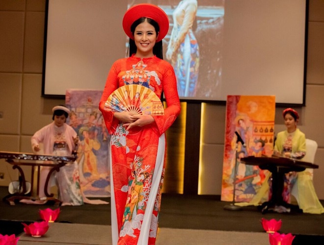 tin giai tri sao viet hom nay 210 ngoc trinh khoa trang ca nhan hoa hau ngoc han bat ngo tai xuat