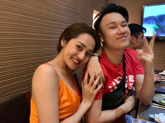 tin giai tri sao viet hom nay 1110 dong nhi ong cao thang cung dan sao viet co vu doi tuyen viet nam dau malaysia