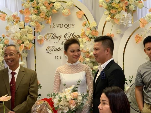 tin giai tri sao viet hom nay 1810 luu de ly dinh tin don mang bau lan hai van mai huong se cuoi bui anh tuan
