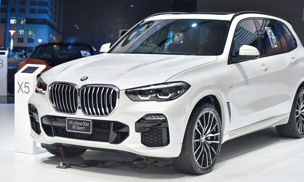 gia xe bmw moi nhat thang 112019