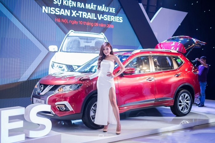 gia xe o to nissan moi nhat thang 112019 uu dai tien mat den 100 trieu