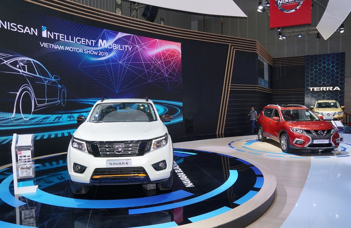 gia xe o to nissan moi nhat thang 112019 uu dai tien mat den 100 trieu