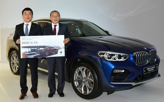 hlv park hang seo duoc tang nhung chiec xe gi sau 2 nam o viet nam