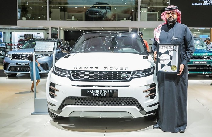 giai thuong mau suv crossover cua nam goi ten range rover evoque