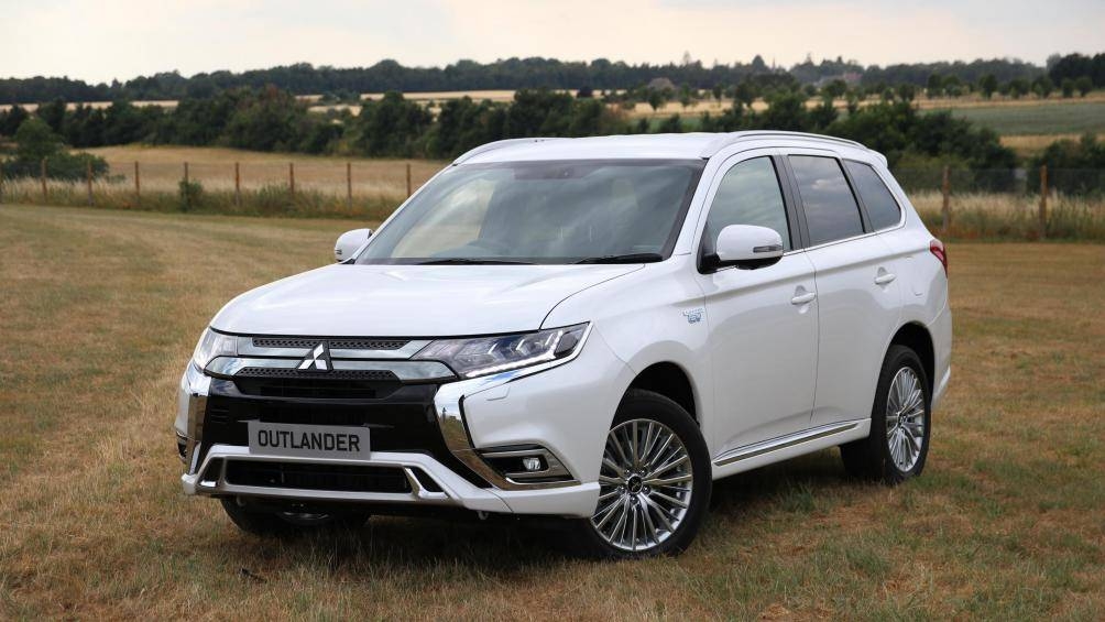 gia xe o to mitsubishi moi nhat thang 42020 xpander tu 550 trieu dong
