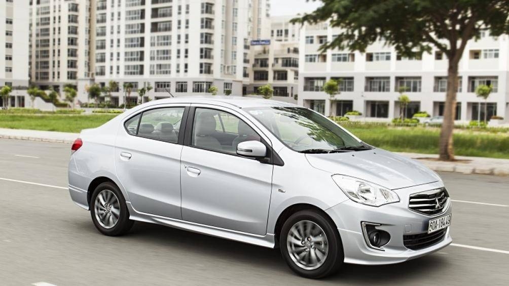 gia xe o to mitsubishi moi nhat thang 122019 nhieu mau xe giam gia tru xpander