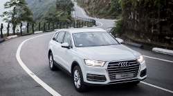 chiu nhieu suc ep toyota giam gia hang loat mau xe