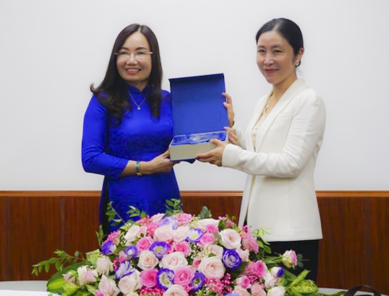 hanh trinh anh sang van nam trung quoc den hai phong