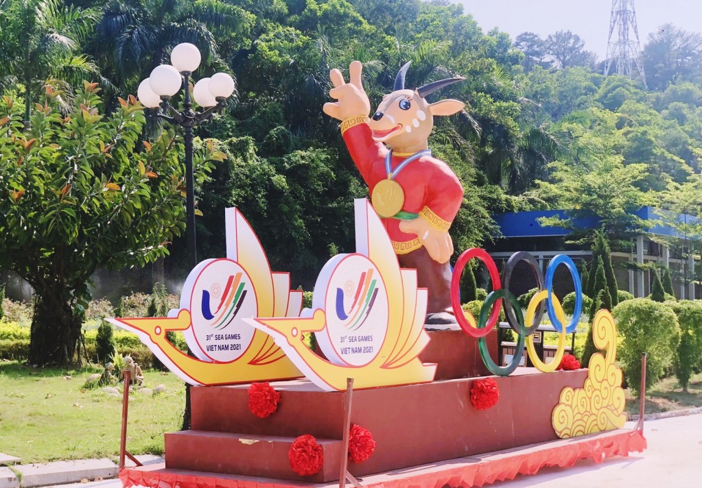 Quảng Ninh rực rỡ ch&agrave;o đ&oacute;n SEA Games 31