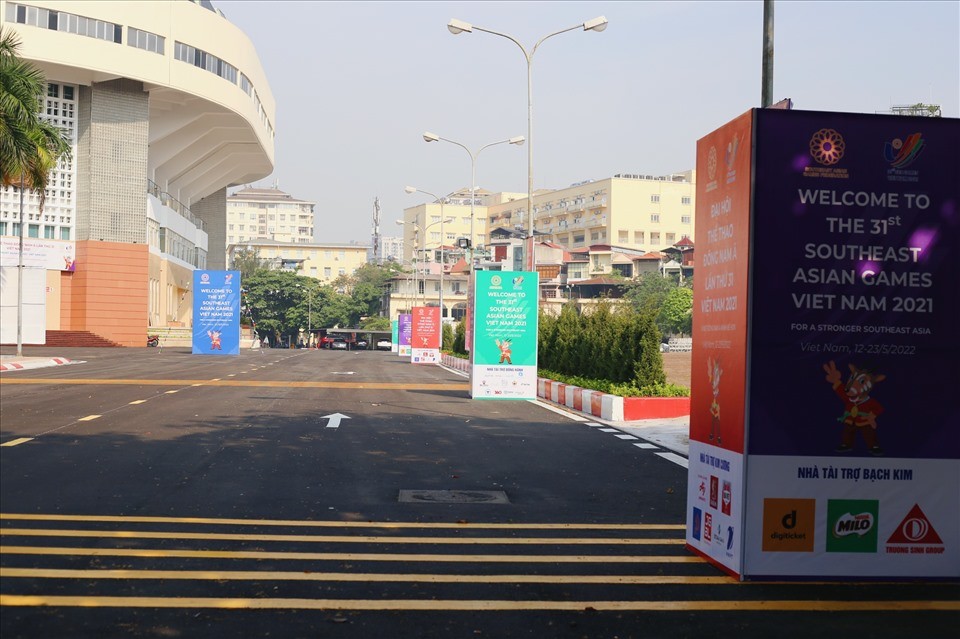 Hà Nội trang trí các hạng mục chờ khai mạc SEA Games 31