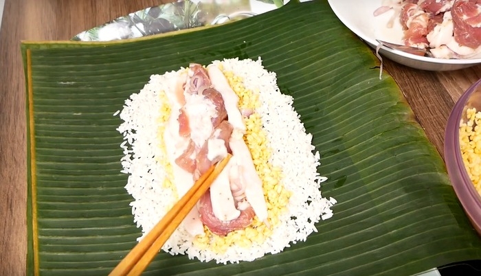 Món ngon ngày Tết: Hướng dẫn gói bánh tét đẹp và cực kỳ đơn giản