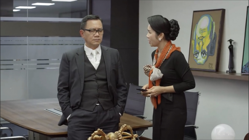 Hướng dương ngược nắng - Tập 7 phần 2 (tối 22/1): Kiên “lật bài” hôn Minh trước mặt Châu