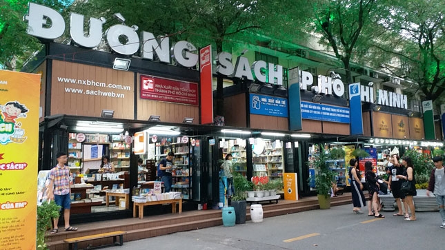 2748 images1442846 duong sach tphcm