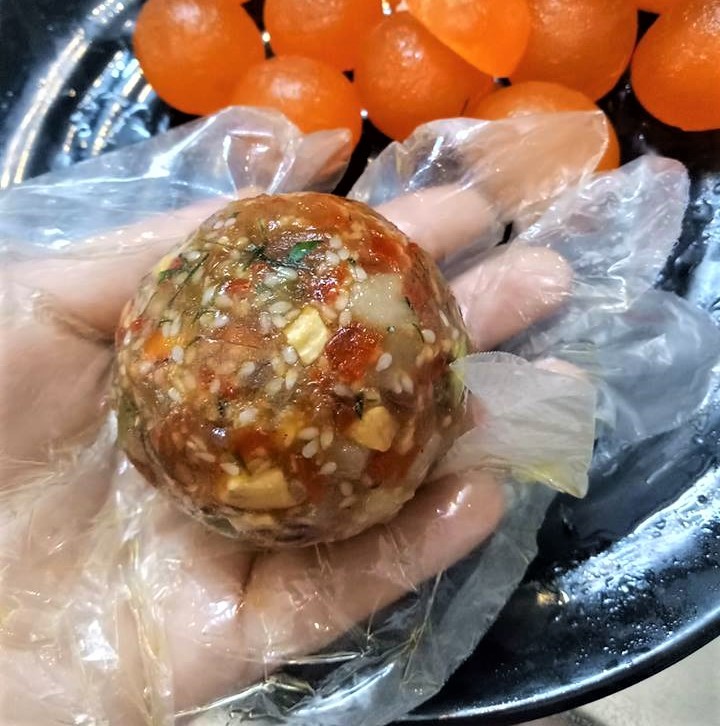 Trung thu 2021: Cách làm bánh dẻo nhân thập cẩm chuẩn vị