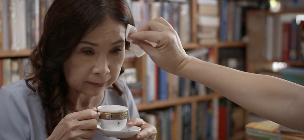 Trói buộc yêu thương - Tập 14 (tối 22/9): Bà Lan thẳng tay trừng trị khi biết con trai qua lại với tình cũ