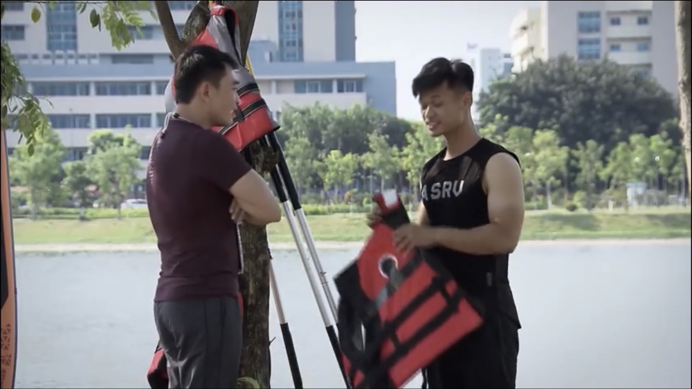 Lửa ấm - Tập 16 (tối 22/10): Thủy sững người khi gặp lại Ngọc - tình cũ của chồng