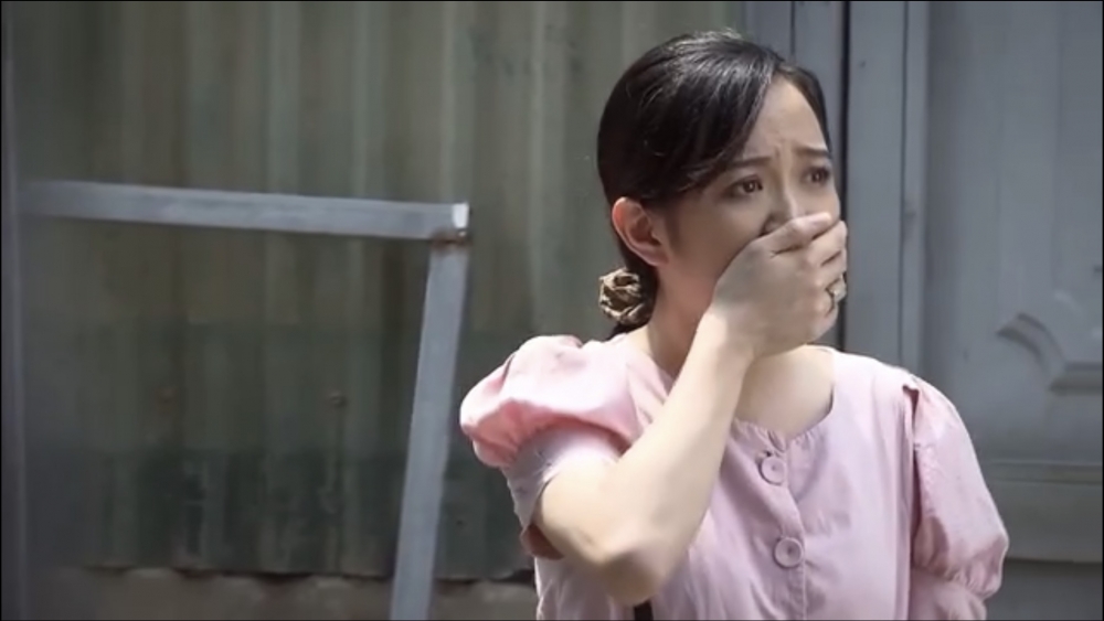 Lửa ấm - Tập 23 (tối 2/11): Vợ chồng mâu thuẫn, Thủy phát hiện mẹ chồng lén lút xét nghiệm ADN cho cháu nội