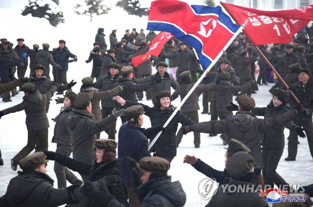 ong kim jong un khai truong thanh pho hien dai bac nhat trieu tien