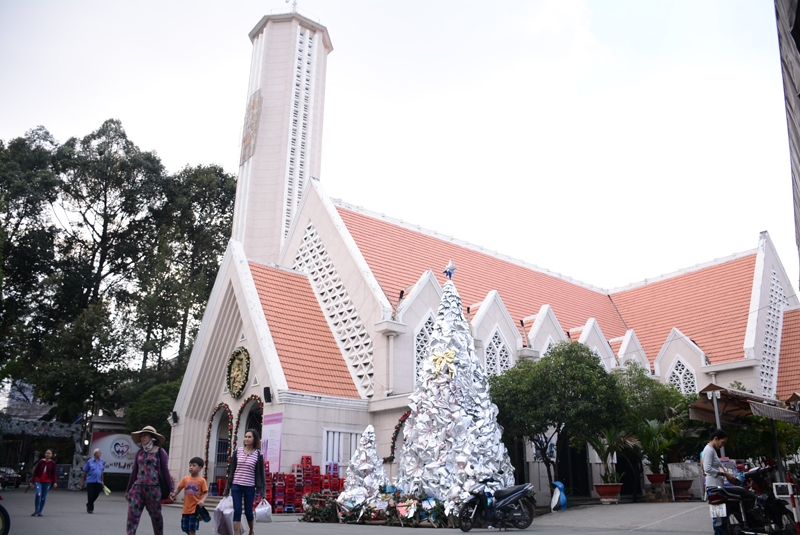 Noel 2020: Những địa điểm đi chơi Noel ở TP HCM bạn không thể bỏ qua