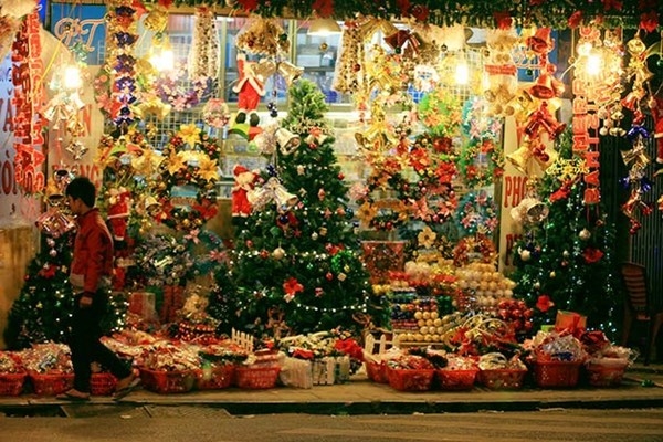Noel 2020: Những địa điểm đi chơi Noel ở TP HCM bạn không thể bỏ qua