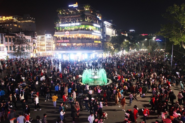 Noel 2020: Những địa điểm đi chơi Noel ở Hà Nội hấp dẫn bậc nhất