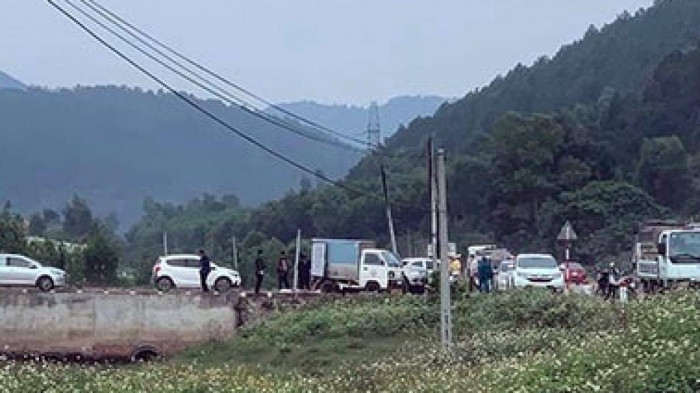 Hơn 100 bánh heroin và nhiều bao tải ma túy đá bị bắt tại Nghệ An