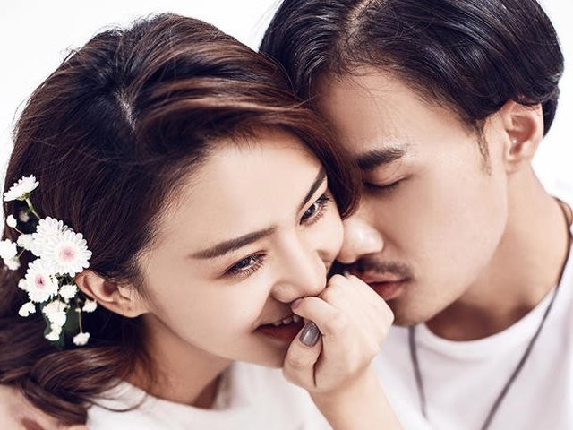 Tử vi hôm nay 22/12: Dần đắm chìm trong tình yêu