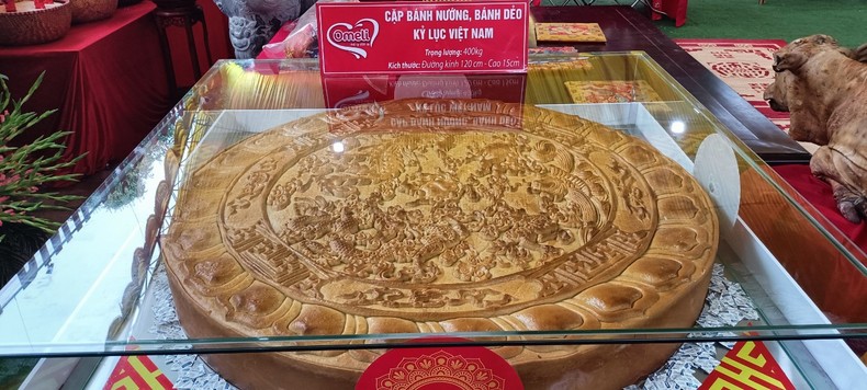 Cặp bánh tại Lễ hội đền Trần Thái Bình xác lập Kỷ lục Guinness Việt Nam Cặp bánh tại Lễ hội đền Trần Thái Bình xác lập Kỷ lục Guinness Việt Nam ảnh 3