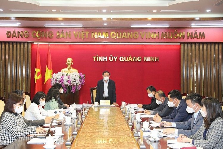 Đồng chí Nguyễn Xuân Ký, Ủy viên Trung ương Đảng, Bí thư Tỉnh ủy, Chủ tịch HĐND tỉnh, chủ trì buổi làm việc. Ảnh: Đỗ Phương/ Báo Quảng Ninh