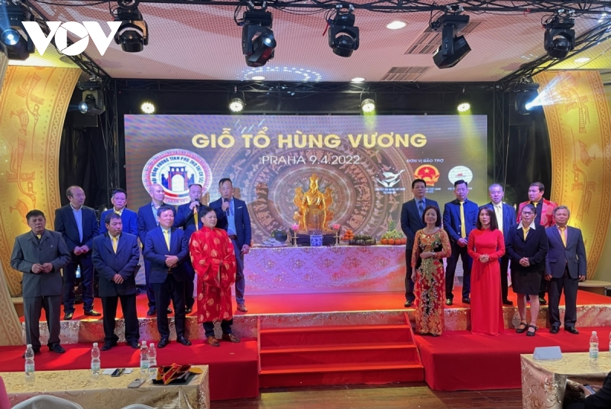 Việt kiều tại Séc long trọng tổ chức Lễ hội Giỗ tổ Hùng Vương 2022 Việt kiều tại Séc long trọng tổ chức Lễ hội Giỗ tổ Hùng Vương 2022