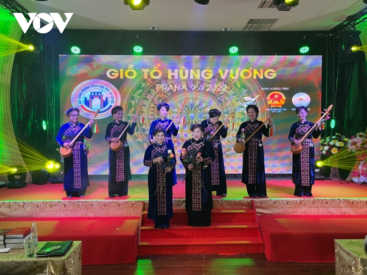 Việt kiều tại Séc long trọng tổ chức Lễ hội Giỗ tổ Hùng Vương 2022 Việt kiều tại Séc long trọng tổ chức Lễ hội Giỗ tổ Hùng Vương 2022