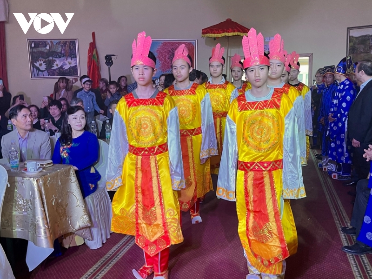 Việt kiều tại Séc long trọng tổ chức Lễ hội Giỗ tổ Hùng Vương 2022