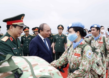 Chủ tịch nước ra sân bay tiễn đoàn cán bộ, chiến sĩ lên đường làm nhiệm vụ tại LHQ
