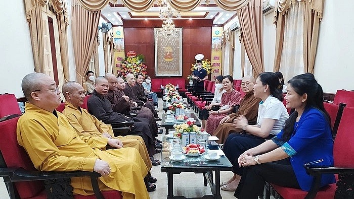Hội LHPN Việt Nam chúc mừng Đại lễ Phật đản 2022