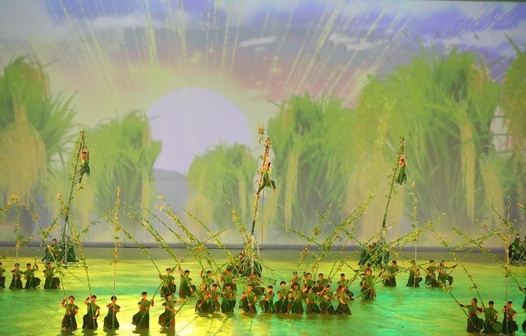 Bạn bè quốc tế ấn tượng, gửi lời khen ngợi về Lễ khai mạc SEA Games 31 | Thể thao | Vietnam+ (VietnamPlus)